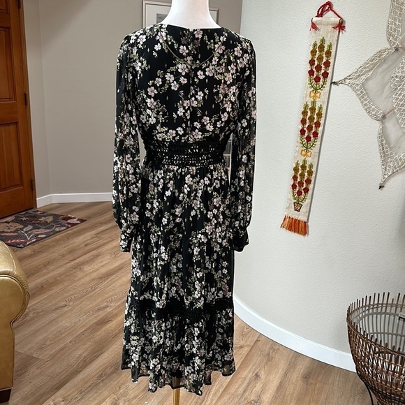 Aqua brand boho V-Neck Midi Dress with mini floral pattern and crochet trim - Picture 4 of 14